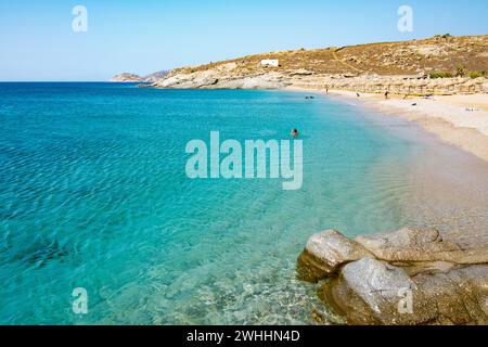 Lia Beach, plage sauvage et libre dans le sud de Mykonos, Grèce. Banque D'Images