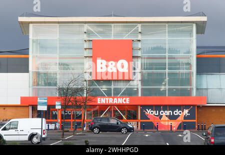 Nouvelle heure d'ouverture matinale du magasin d'amélioration de l'habitat B et Q Banque D'Images