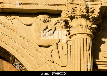 Portada de la Iglesia de Santa Eulalia Banque D'Images