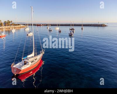 Bateaux de plaisance ancrés en face de Puerto Portals Banque D'Images