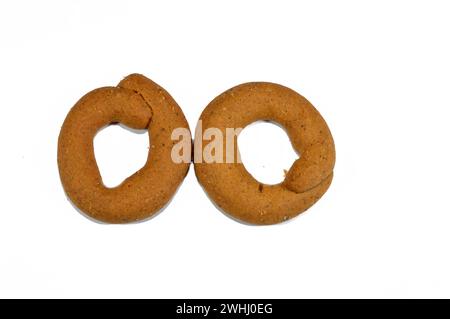 Biscuits à la cannelle, biscuits ronds cuits au four qui sont durs, plats et croustillants, c'est un produit alimentaire cuit et façonné à base de farine avec du sucre et de la cannelle, swe Banque D'Images