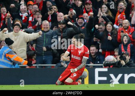 Liverpool, Royaume-Uni. 10 février 2024. Darwin Nunez de Liverpool célèbre après avoir marqué le 3e but de son équipe. Premier League match, Liverpool v Burnley à Anfield à Liverpool le samedi 10 février 2024. Cette image ne peut être utilisée qu'à des fins éditoriales. Usage éditorial exclusif. photo par Chris Stading/Andrew Orchard photographie sportive/Alamy Live News crédit : Andrew Orchard photographie sportive/Alamy Live News Banque D'Images