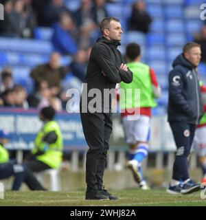 Reading, Angleterre. 10 février 2024. Nathan Jones, le manager de Charlton Athletic, lors du match entre Reading FC et Charlton Athletic lors du Sky Bet EFL League One. Kyle Andrews/Alamy Live News Banque D'Images