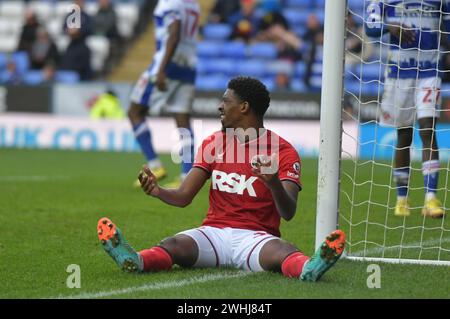 Reading, Angleterre. 10 février 2024. Tyreeq Bakinson de Charlton Athletic lors du match de Sky Bet EFL League One entre Reading FC et Charlton Athletic. Kyle Andrews/Alamy Live News Banque D'Images