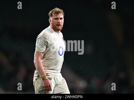 10 février 2024 ; Twickenham Stadium, Londres, Angleterre : six Nations International Rugby Angleterre contre pays de Galles ; Ollie Chessum d'Angleterre applaudit les fans après le match Banque D'Images