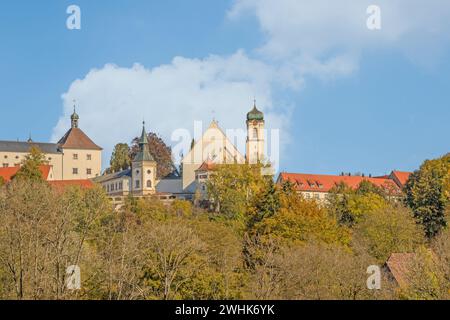 Château de Wolfegg et église paroissiale, district de Ravensburg Banque D'Images