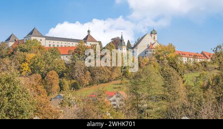 Château de Wolfegg et église paroissiale, district de Ravensburg Banque D'Images