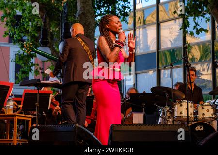 Concha Buika avec l'Orchestre symphonique des îles Baléares Banque D'Images