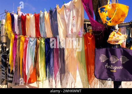 Foulards colorés à Antigua, Caraïbes, Bahamas, Amérique centrale Banque D'Images