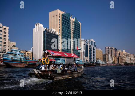 Abra bateau taxi, transport de passagers, Dubai Creek, RTA, transport, Deira, Dubaï, Émirats arabes Unis, VAR Banque D'Images