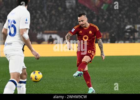 Rome, Italie. 10 février 2024. Angelino de L'AS Roma en action lors du match de Serie A entre L'AS Roma et le FC Internazionale au Stadio Olimpico à Rome, Italie, le 10 février 2024. Crédit : Nicola Ianuale/Alamy Live News Banque D'Images