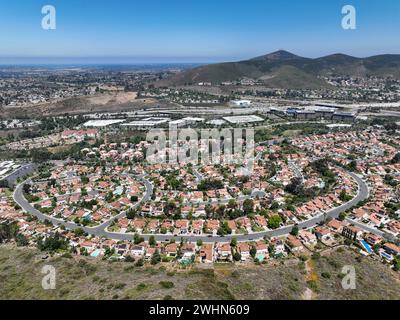 Vue aérienne de la petite ville de Poway dans la banlieue du comté de San Diego, Californie, États-Unis. Banque D'Images
