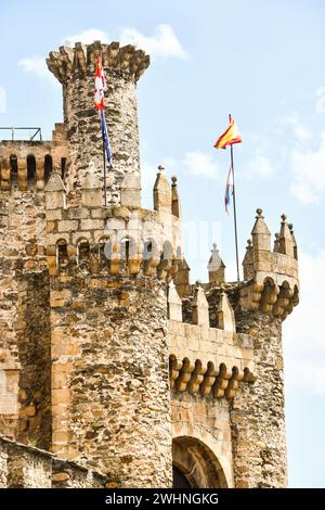 Vue détaillée de la ville espagnole de Ponferrada en galice espagne. Banque D'Images