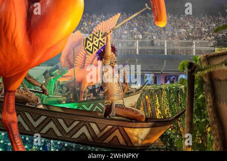 Carnaval SP Turis 2024 - Tom Maior SAO PAULO SP, 02/11/2023 - Carnaval SP Turis /Parade des écoles du groupe spécial - Tom Maior, dans un défilé ce samedi soir, à l'Anhembi Sambodromo, Sao Paulo 11. IMAGO / Jefferson Aguiar Sao Paulo Brasil Copyright : xJeffersonxAguiarx Banque D'Images