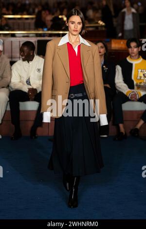 New York, Vereinigte Staaten. 09th Feb, 2024. TOMMY HILFIGER automne/hiver 2024 Runway pendant la Fashion week de New York le 2024 février - New York ; US 09/02/2024 crédit : dpa/Alamy Live News Banque D'Images