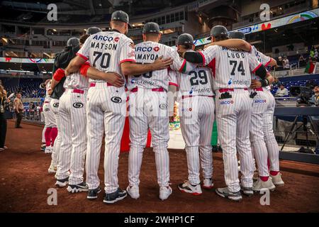 MIAMI, FLORIDE - 1er FÉVRIER : Equipo de los Naranjeros de Mexico , équipe de Naranjeros de Hermosillo du Mexique , lors d'un match entre Curazao et le Mexique au parc loanDepot dans le cadre de la Serie del Caribe 2024 le 1er février 2024 à Miami, Floride. (Photo de Luis Gutierrez/Norte photo) Banque D'Images