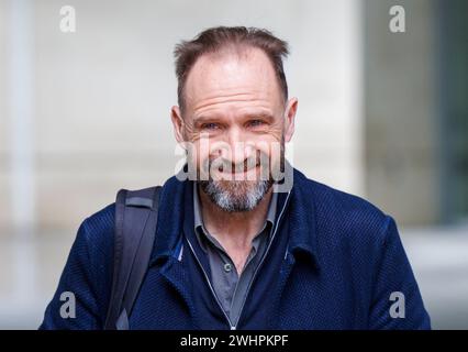 Londres, Royaume-Uni. 11 février 2024. Ralph Fiennes, acteur et producteur de films, à TGHE BBC pour dimanche avec Laura Kuenssberg. Crédit : Karl Black/Alamy Live News Banque D'Images