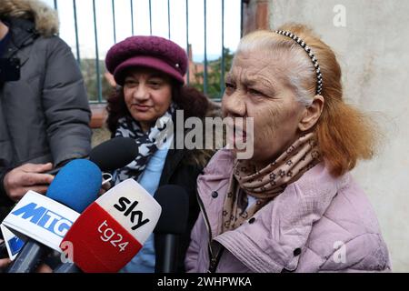 Altavilla Milicia (Palerme) 11 Febbraio 2024 Triplice omicidio ad Altavilla Milicia - uomo uccide la moglie e i due figli nella foto : la zia e la nonna della moglie Banque D'Images