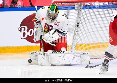 Karlstad, Suède. 11 février 2024. Jakub Malek, gardien de but de la République tchèque, lors du match de hockey sur glace de dimanche dans les Jeux de hockey Beijer (Euro Hockey Tour) entre la Suisse et la République tchèque à Löfbergs Arena. Karlstad 11 février 2024. Photo : Pontus Lundahl/TT/Code 10050 crédit : TT News Agency/Alamy Live News Banque D'Images