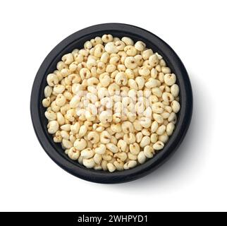 Millet soufflé isolé sur fond blanc, vue de dessus Banque D'Images