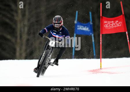 Chatel, France. 11 février 2024. Photo Alex Broadway/SWpix.com - 11/02/2024 - cyclisme - Championnats du monde de motoneige UCI 2024 - Chatel, haute-Savoie, France - Women Elite Dual Slalom - Morgane SUCH, France crédit : SWpix/Alamy Live News Banque D'Images