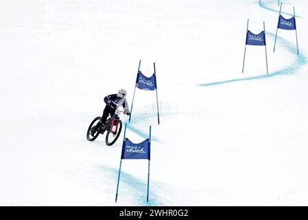 Chatel, France. 11 février 2024. Photo Alex Whitehead/SWpix.com - 11/02/2024 - cyclisme - Championnats du monde de motoneige UCI 2024 - Chatel, haute-Savoie, France - Women Elite Dual Slalom - Morgane SUCH, France crédit : SWpix/Alamy Live News Banque D'Images