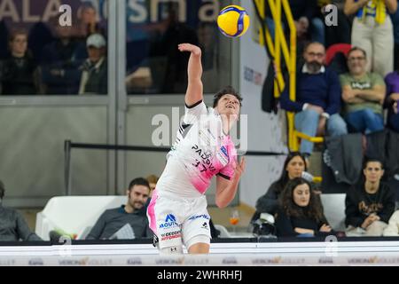 Luca Porro de Pallavolo Padova lors du match entre Rana Verona et Pallavolo Padova, saison régulière des champions italiens de volleyball SuperLega Banque D'Images