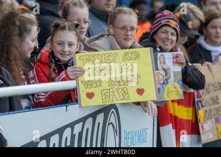 Eastleigh, Royaume-Uni. 11 février 2024. Jubilez les fans de Manchester United après le match de la FA Cup Adobe Womens entre Southampton et Manchester United au Silverlake Stadium, Eastleigh. (Tom Phillips/SPP) crédit : photo de presse sportive SPP. /Alamy Live News Banque D'Images