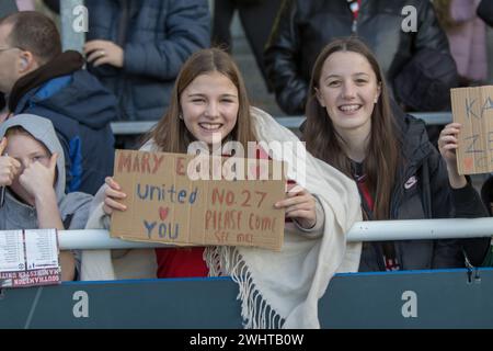 Eastleigh, Royaume-Uni. 11 février 2024. Jubilez les fans de Manchester United après le match de la FA Cup Adobe Womens entre Southampton et Manchester United au Silverlake Stadium, Eastleigh. (Tom Phillips/SPP) crédit : photo de presse sportive SPP. /Alamy Live News Banque D'Images