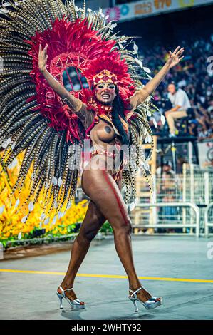 Sao Paulo, Brésil. 10 février 2024. TOM MAIOR lors du défilé des écoles de samba de Sao Paulo, qui s'est tenu à l'Anhembi Sambadrome, dans la zone nord de la ville. (Crédit image : © Anderson Lira/TheNEWS2 via ZUMA Press Wire) USAGE ÉDITORIAL SEULEMENT! Non destiné à UN USAGE commercial ! Banque D'Images