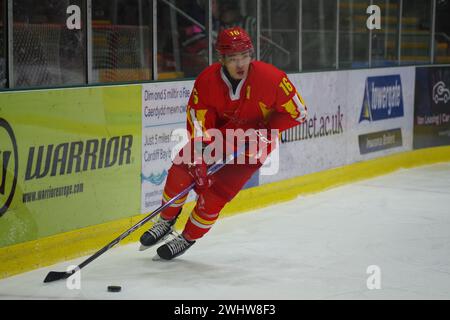 Cardiff, 11 février 2024. Zhang Jiaqi joue pour la Chine contre la Serbie dans un match de qualification olympique de hockey sur glace au Vindico Arena, Cardiff. Crédit : Colin Edwards/Alamy Live News. Banque D'Images