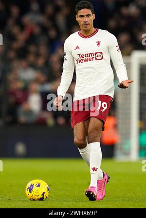 Birmingham, Royaume-Uni. 11 février 2024. Raphael Varane de Manchester United lors du match de premier League à Villa Park, Birmingham. Le crédit photo devrait se lire : Andrew Yates/Sportimage crédit : Sportimage Ltd/Alamy Live News Banque D'Images