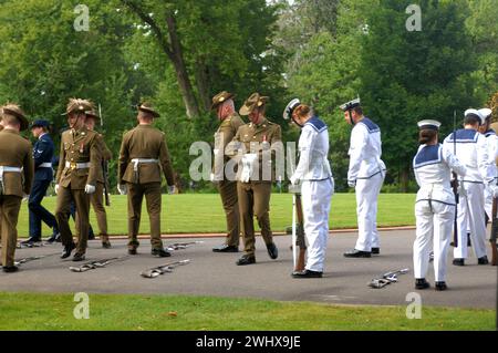 Garde armée pour que M. Pierre-André Imbert, ambassadeur de France, présente ses lettres de créance à Government House, Canberra, ACT, Australie. Banque D'Images