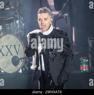 Schladming, Steiermark, Österreich : Robbie Williams im Konzert zur Saisoneröffnung der Wintersaison 2023 / 2024 ouverture de ski Schladming Dachstein Planai, Hauser Kaibling, Reiteralm, Hochwurzen - Weltstar, VIP, promi *** Schladming, Styrie, Autriche Robbie Williams en concert à l'ouverture de la saison d'hiver 2023 2024 ouverture du ski Schladming Dachstein Planai, Hauser Kaibling, Reiteralm, Hochwurzen World star, VIP, Celebrity Copyright : xJoeranxSteinsiekx Banque D'Images