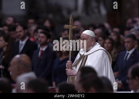 Cité du Vatican, Vatican, 11 février 2024. Le pape François préside la cérémonie de canonisation de la nouvelle sainte Argentine, María Antonia de Paz y Figueroa, en préparation Basilique Pierre au Vatican. Maria Grazia Picciarella/Alamy Live News Banque D'Images