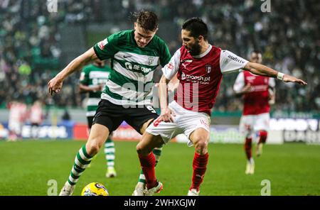 Lisbonne, Portugal. 11 février 2024. Lisbonne, 02/11/2024 - aujourd'hui, l'équipe senior du Sporting Clube de Portugal a accueilli l'équipe du Sporting Clube de Braga - Futebol, SAD, Jornada 21, du Championnat Liga Portugal Betclic, au stade José de Alvalade de Lisbonne . Gyokeres, João Moutinho (Mário Vasa/Global Imagens) crédit : Atlantico Press/Alamy Live News Banque D'Images