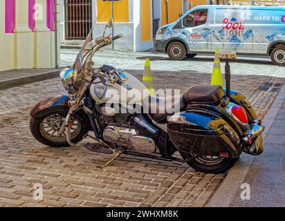 SAN JUAN, PORTO RICO - 16 janvier 2024 : San Juan est un centre touristique majeur pour le reste des Caraïbes. Pas seulement du Luis Munoz Marin Inte Banque D'Images