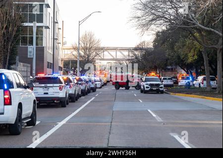 Houston, États-Unis. 11 février 2024. Une femme au début des années 30 a ouvert le feu à Lakewood Church, juste avant 14h00 CT le dimanche 11 février 2024 à Houston, Texas. La méga-église de Joel Olsteen, la plus grande du Texas, commençait tout juste son service espagnol lorsque la fusillade a commencé. Le tireur a été abattu par un officier de la force publique hors service ; elle était accompagnée d'un enfant de 5 ans qui a été abattu et emmené au Texas Children's Hospital. (Photo de Jennifer Lake/Sipa USA) crédit : Sipa USA/Alamy Live News Banque D'Images