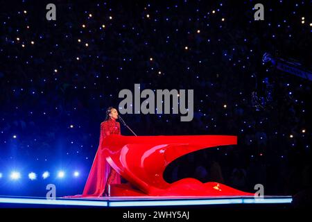 Las Vegas, États-Unis. 11 février 2024. Alicia Keys rejoint le Super Bowl LVIII Halftime Show au stade Allegiant de Las Vegas, Nevada, le dimanche 11 février 2024. Photo de John Angelillo/UPI crédit : UPI/Alamy Live News Banque D'Images