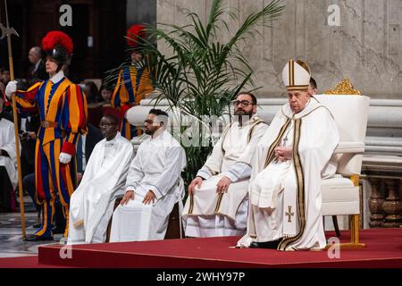 Vatican, Vatican. 11 février 2024. Le pape François dirige la Sainte Messe et la canonisation de la bienheureuse Marie Antonia de Saint Joseph de Paz y Figueroa. (Photo de Stefano Costantino/SOPA images/Sipa USA) crédit : Sipa USA/Alamy Live News Banque D'Images