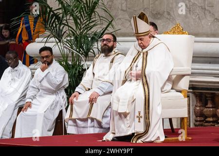 Vatican, Vatican. 11 février 2024. Le pape François dirige la Sainte Messe et la canonisation de la bienheureuse Marie Antonia de Saint Joseph de Paz y Figueroa. Crédit : SOPA images Limited/Alamy Live News Banque D'Images