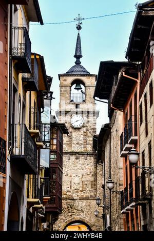 Vue détaillée de la ville espagnole de Ponferrada en galice espagne. Banque D'Images