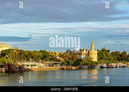 Vue sur le fleuve Guadalquivir à Séville Banque D'Images