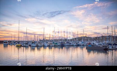 Surf, Sandspit, Santa Barbara Harbor, Surf, Sport, bodyboard, Perfect Wave, océan, eau, loisirs, loisirs Banque D'Images