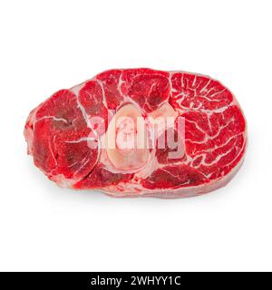 Viande fraîche de jarret de veau sur fond blanc Banque D'Images