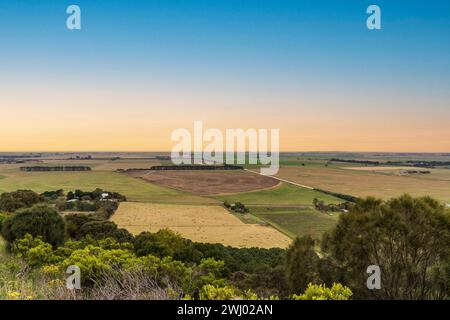 Vue sur les environs depuis Mt Schank Lookout point, Australie méridionale Banque D'Images