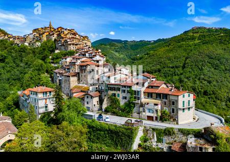 Vue aérienne d'Apricale dans la province d'Imperia Banque D'Images