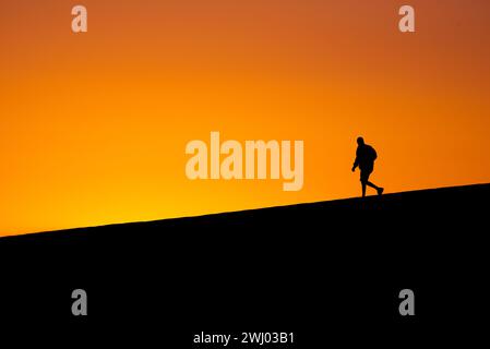 Dumont Sand Dunes, comté d'Inyo Californie, parc national de la Vallée de la mort, dunes de sable, coucher de soleil, contours des dunes de sable Banque D'Images