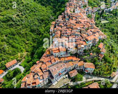Vue aérienne d'Apricale dans la province d'Imperia Banque D'Images