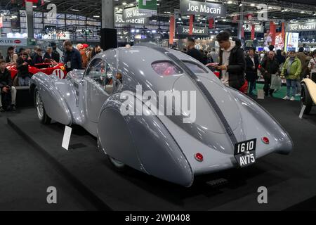 Paris, France - Rétromobile 2024. Focus sur une Bugatti type 57SC Atlantic 1936 grise. Châssis n° 57473. Banque D'Images